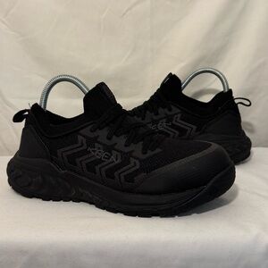 Keen Women’s  Arvada‎ Shift Work Sneakers (Carbon Toe) - Women Size 7.5